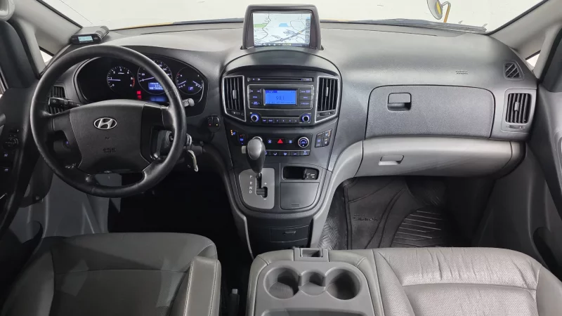 Hyundai Grand Starex
