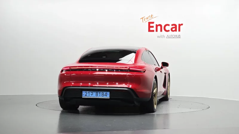 Porsche TAYCAN