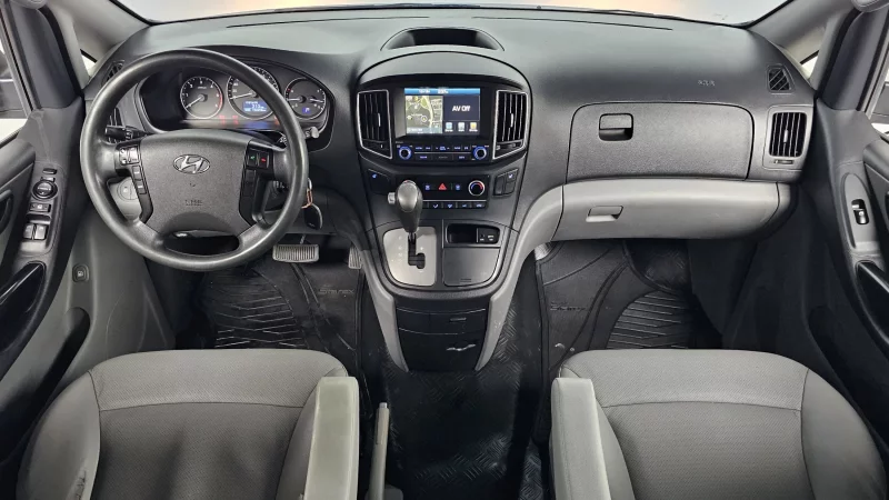 Hyundai Grand Starex