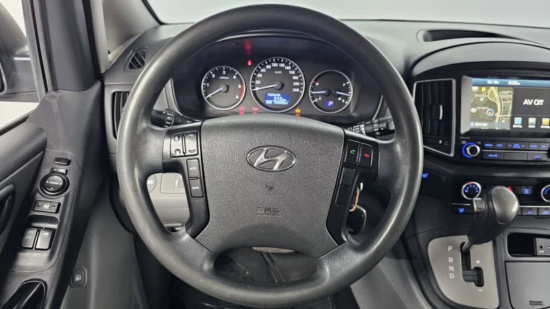 Hyundai Grand Starex