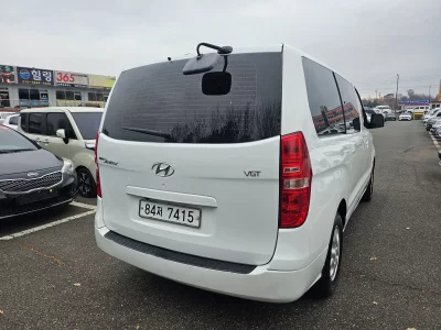 Hyundai Starex