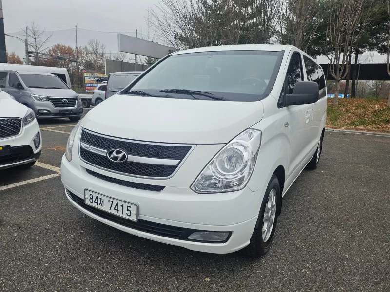 Hyundai Starex