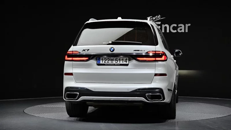 BMW X7