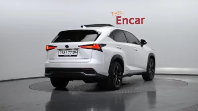 Lexus NX300h