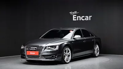 Audi S8