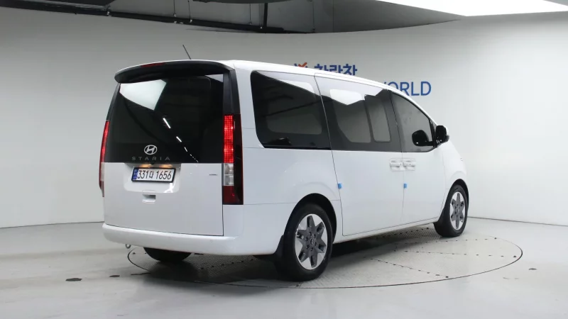 Hyundai Staria