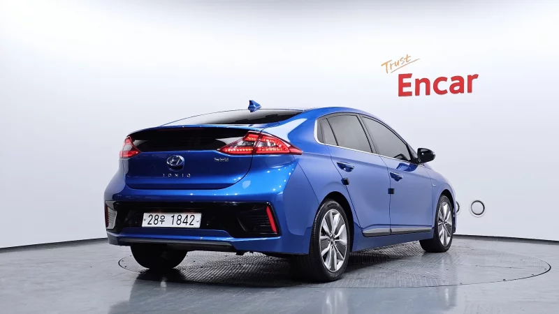 Hyundai Ioniq