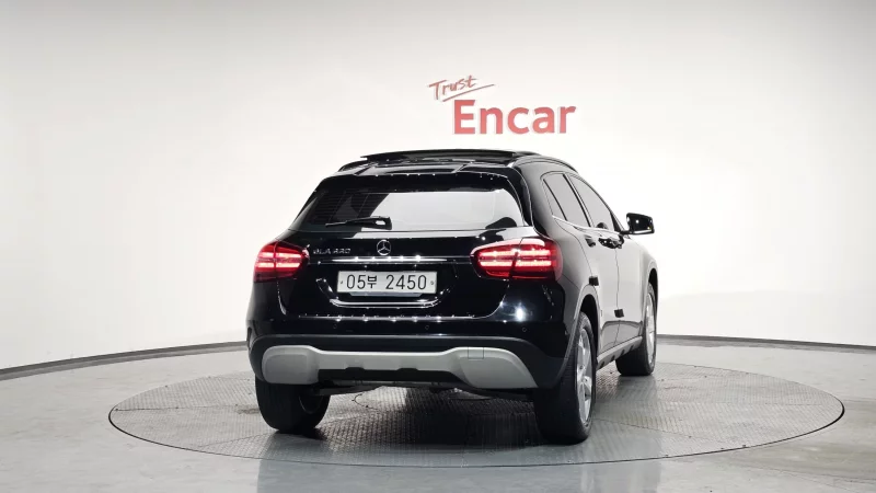 Mercedes-Benz GLA-Class