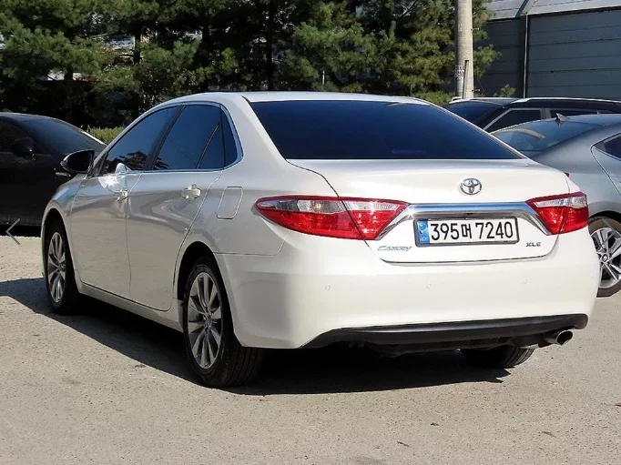 Toyota CAMRY