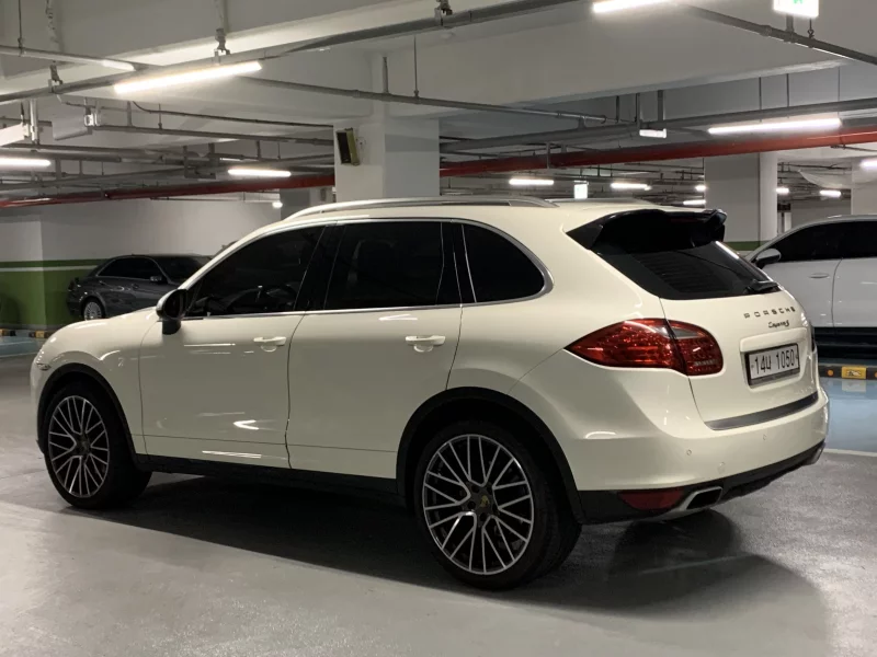 Porsche CAYENNE