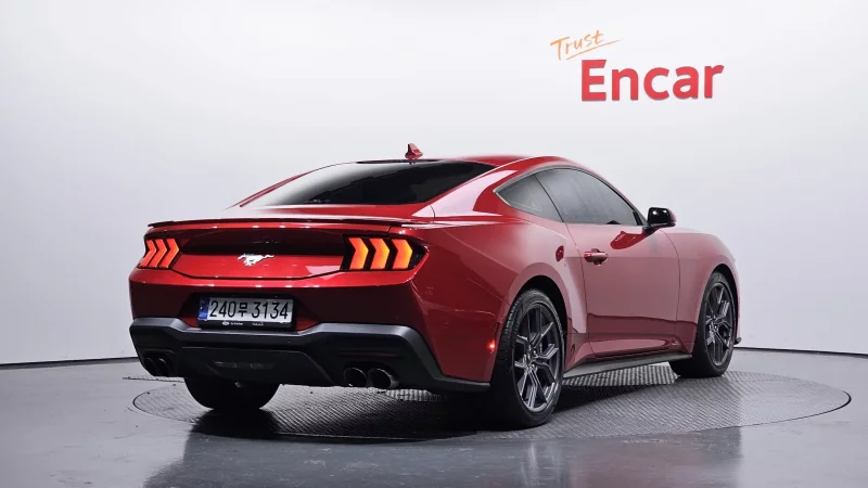 Ford MUSTANG