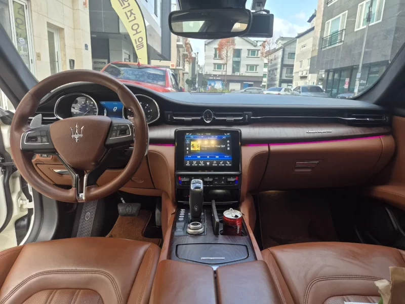 Maserati QUATTROPORTE