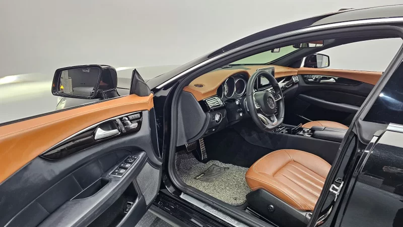 Mercedes-Benz CLS-Class