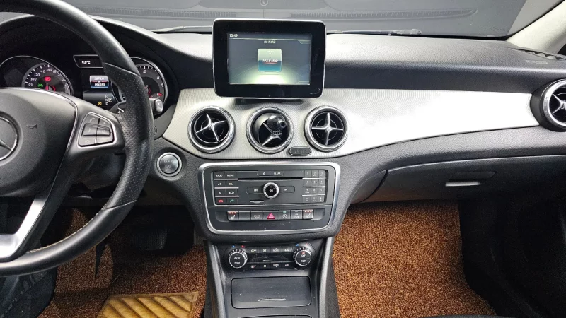 Mercedes-Benz GLA-Class