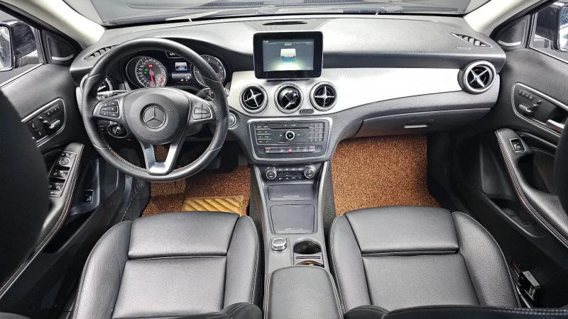 Mercedes-Benz GLA-Class