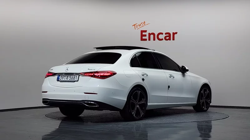 Mercedes-Benz C-Class