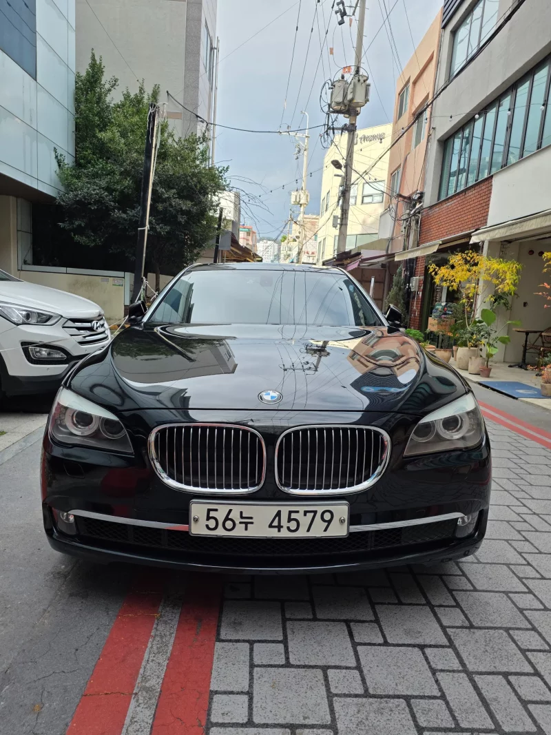 BMW 7-Series