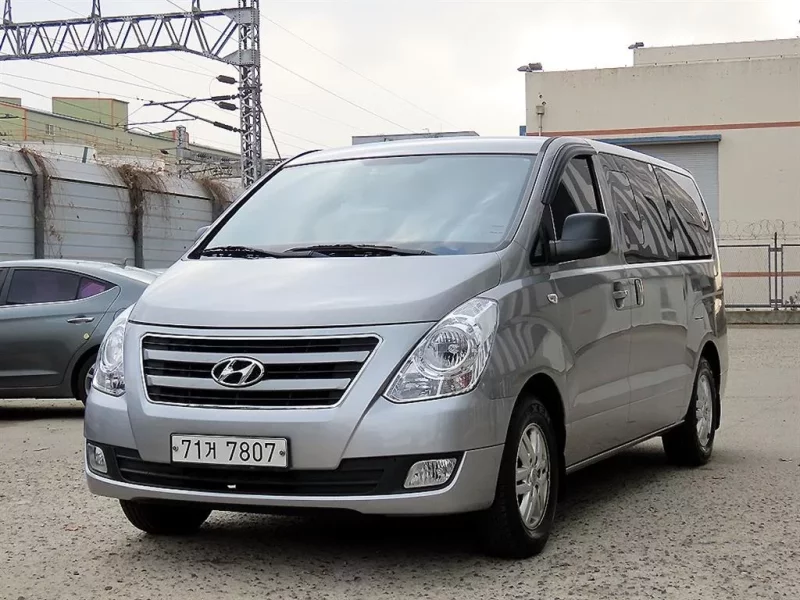 Hyundai Starex