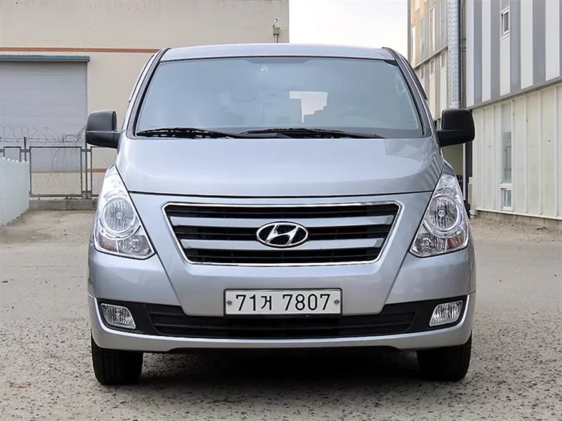 Hyundai Starex