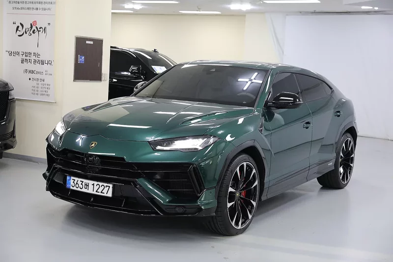Lamborghini URUS