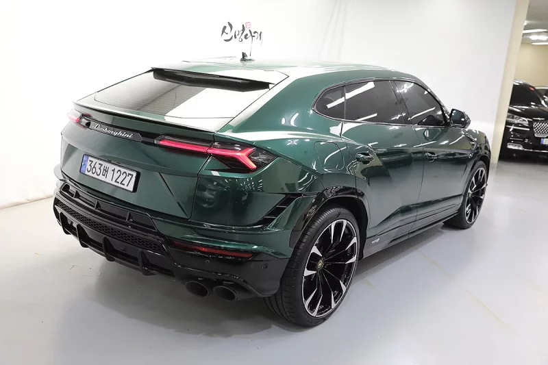 Lamborghini URUS