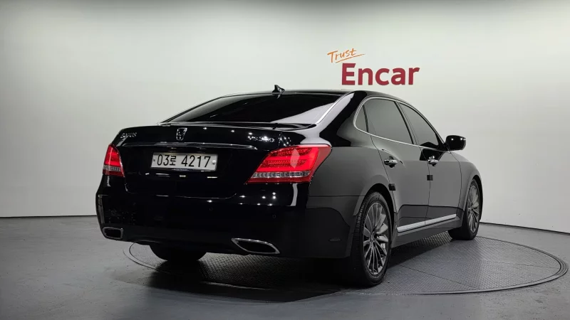 Hyundai Equus