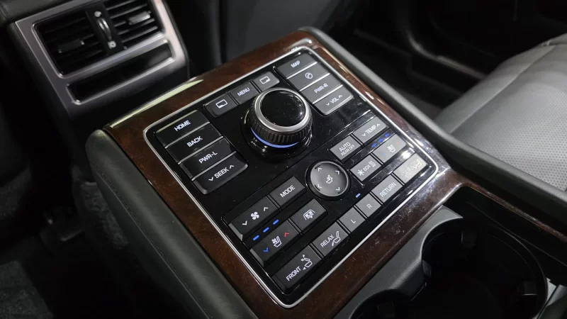Hyundai Equus