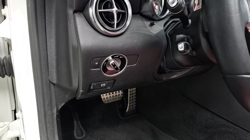 Mercedes-Benz SLK-Class