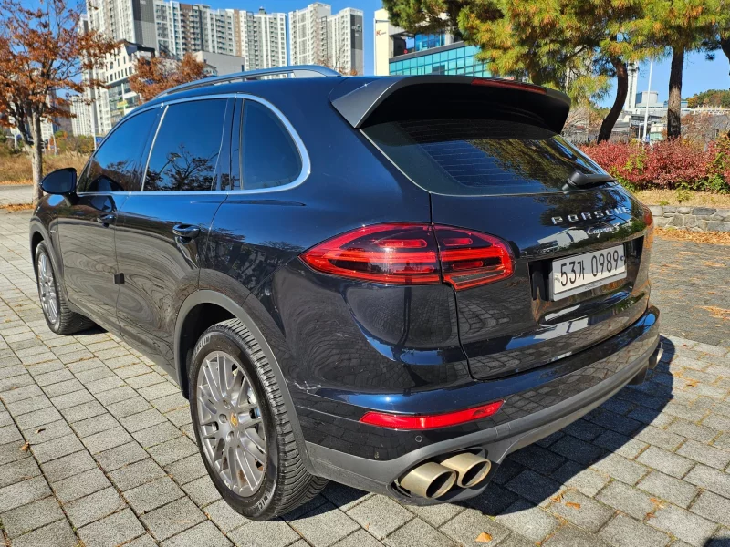 Porsche CAYENNE