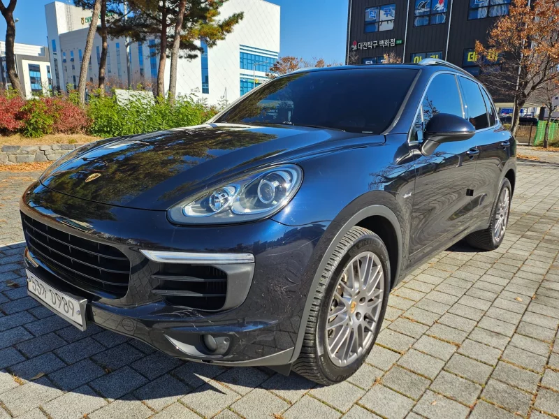 Porsche CAYENNE