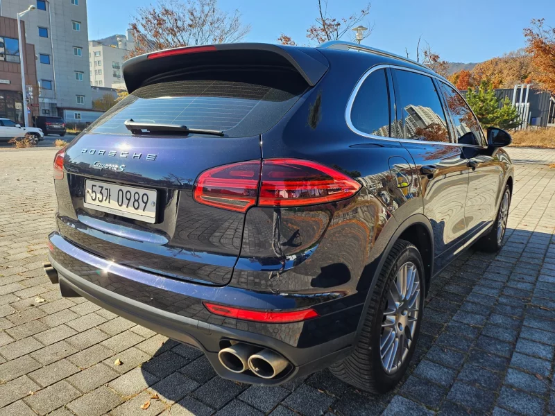 Porsche CAYENNE