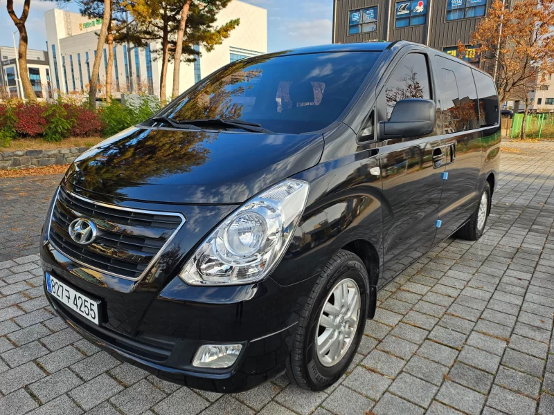 Hyundai Starex