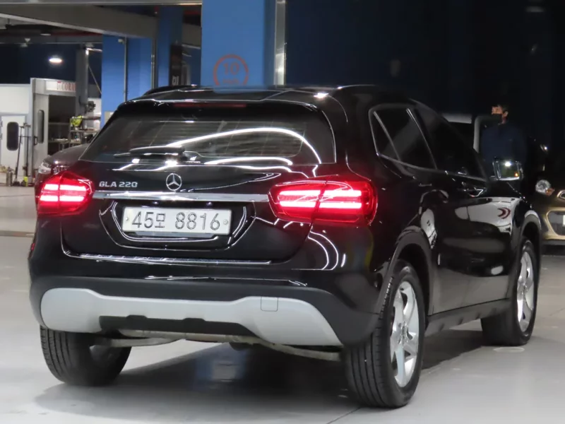 Mercedes-Benz GLA-Class