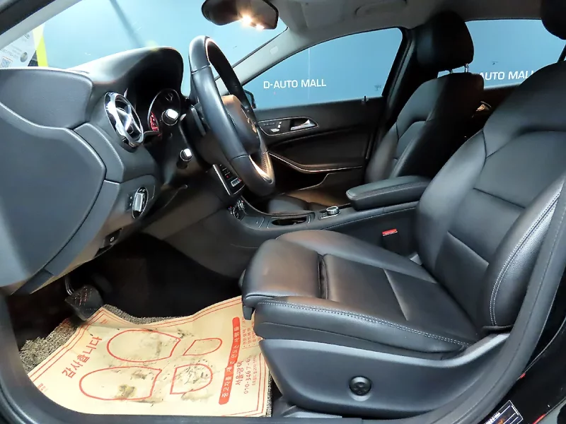 Mercedes-Benz GLA-Class