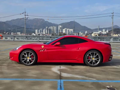 Ferrari CALIFORNIA