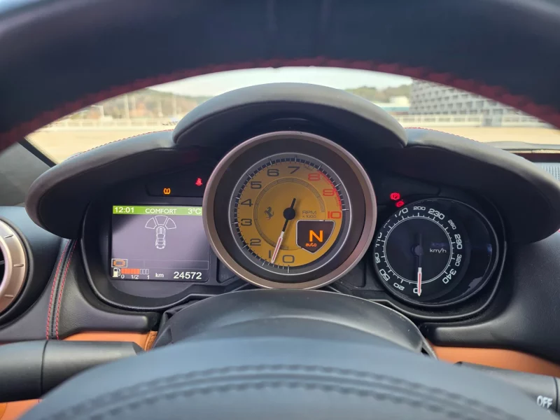 Ferrari CALIFORNIA
