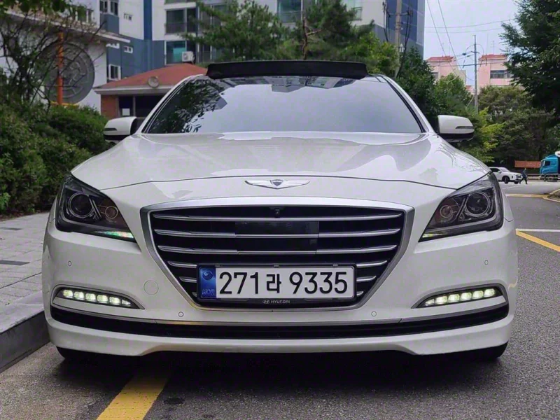 Hyundai Genesis