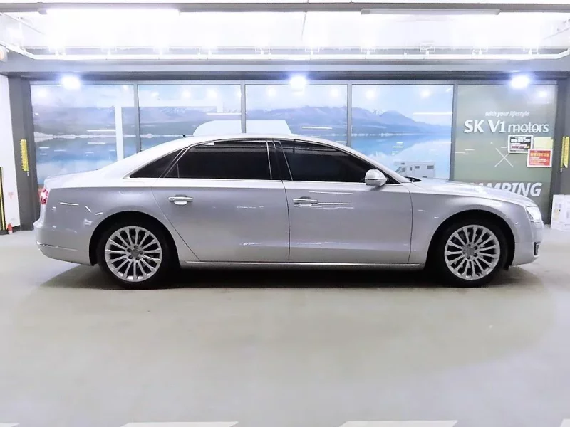 Audi A8
