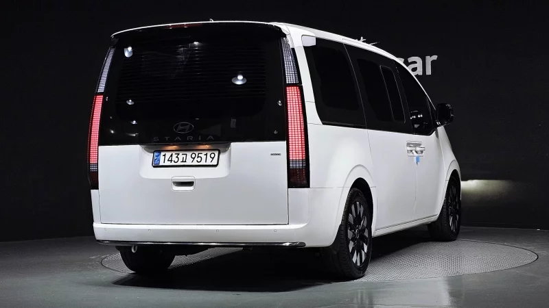Hyundai Staria