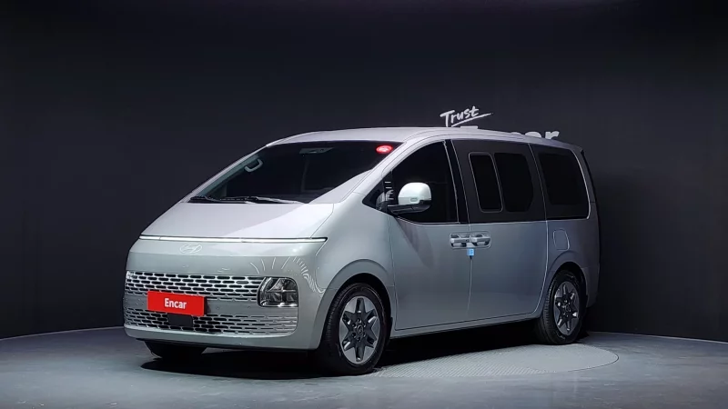 Hyundai Staria