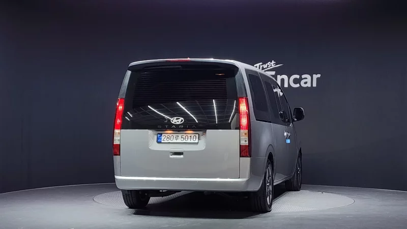 Hyundai Staria