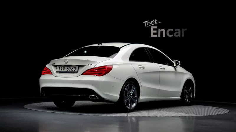 Mercedes-Benz CLA-Class