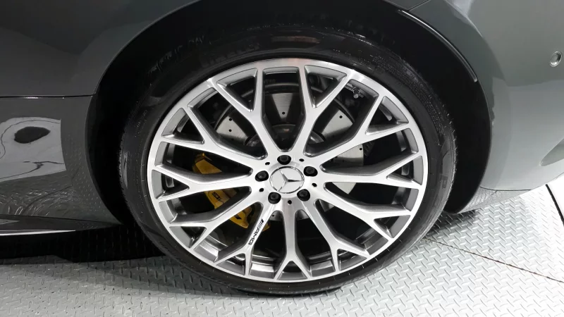 Mercedes-Benz SL-Class