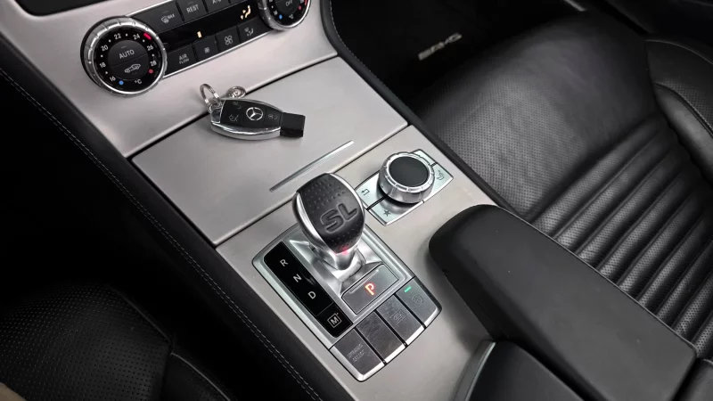 Mercedes-Benz SL-Class