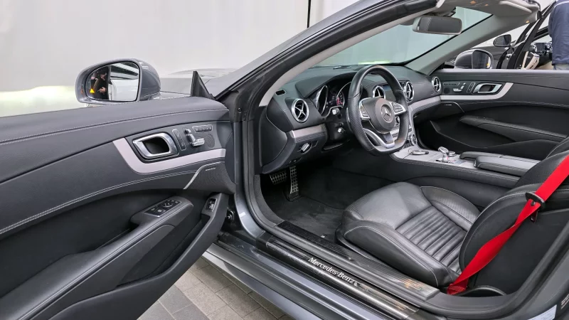 Mercedes-Benz SL-Class