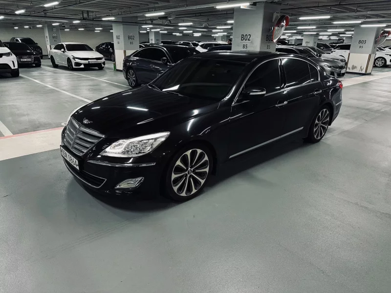Hyundai Genesis