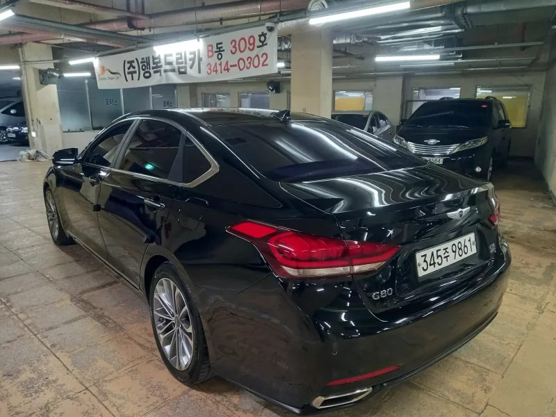 Hyundai Genesis