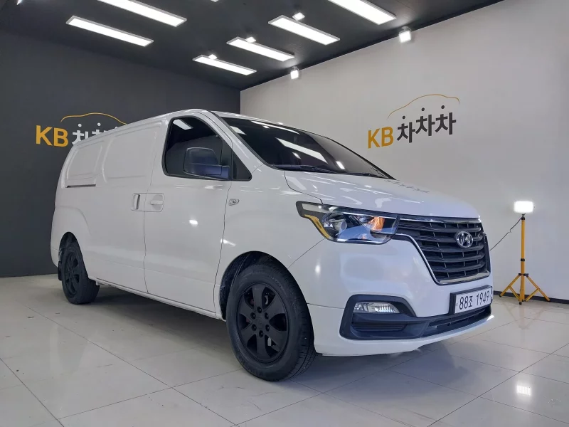 Hyundai Starex