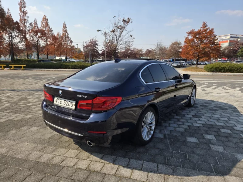 BMW 5-Series