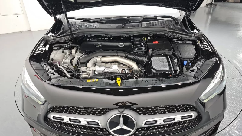 Mercedes-Benz GLA-Class